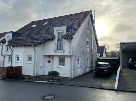 Doppelhaushälfte in Hückeswagen, 42499 Hückeswagen, Doppelhaushälfte