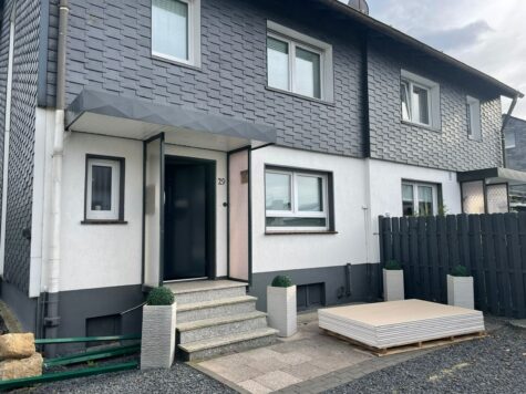 Doppelhaushälfte in Kreckersweg, 42929 Wermelskirchen, Doppelhaushälfte