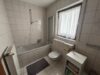 gut gelegene Doppelhaushälfte in Wermelskirchen - Badezimmer OG
